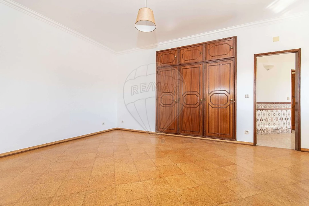 Moradia T3 para Venda em Santiago dos Velhos Foto 13