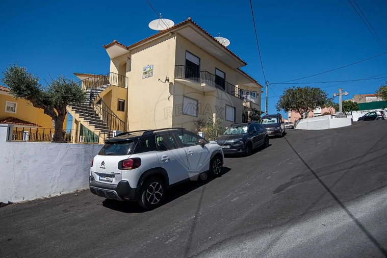 Moradia T3 para Venda em Santiago dos Velhos Foto 25