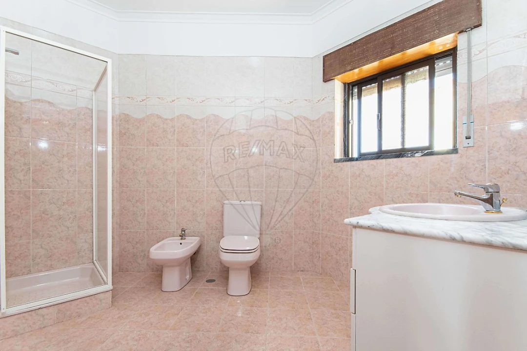 Moradia T3 para Venda em Santiago dos Velhos Foto 14