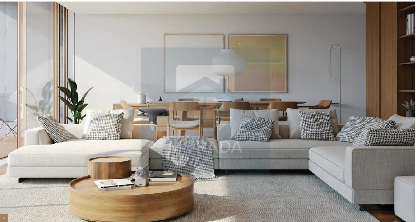 Moradia T3 para Venda em Arcozelo Foto 4