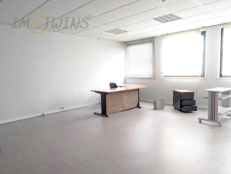 Escritório para Arrendamento em Massamá e Monte Abraão Foto 5