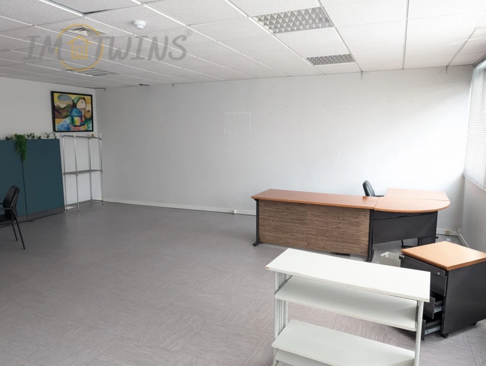 Escritório para Venda em Massamá e Monte Abraão Foto 8