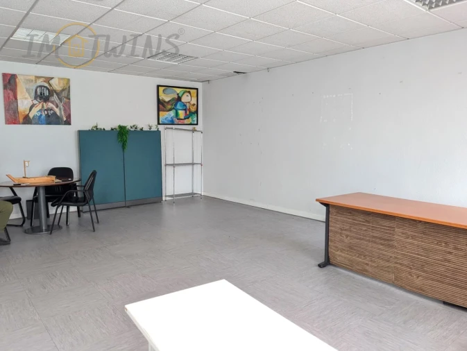 Escritório para Venda em Massamá e Monte Abraão Foto 1