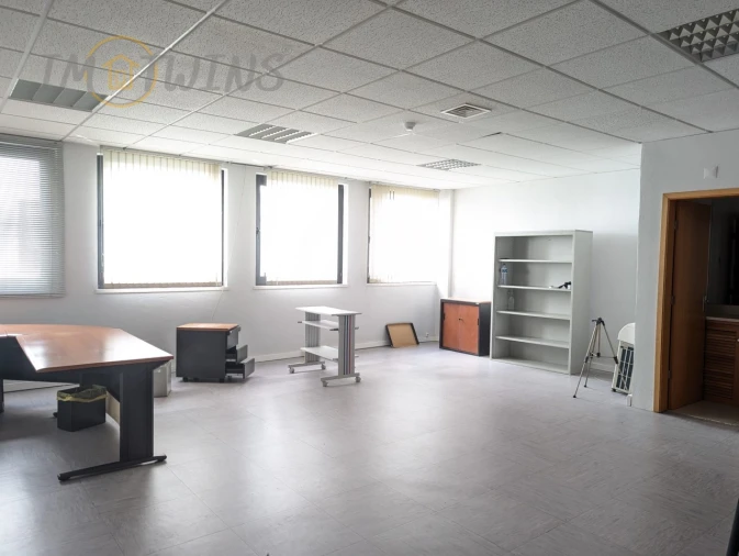 Escritório para Venda em Massamá e Monte Abraão Foto 2