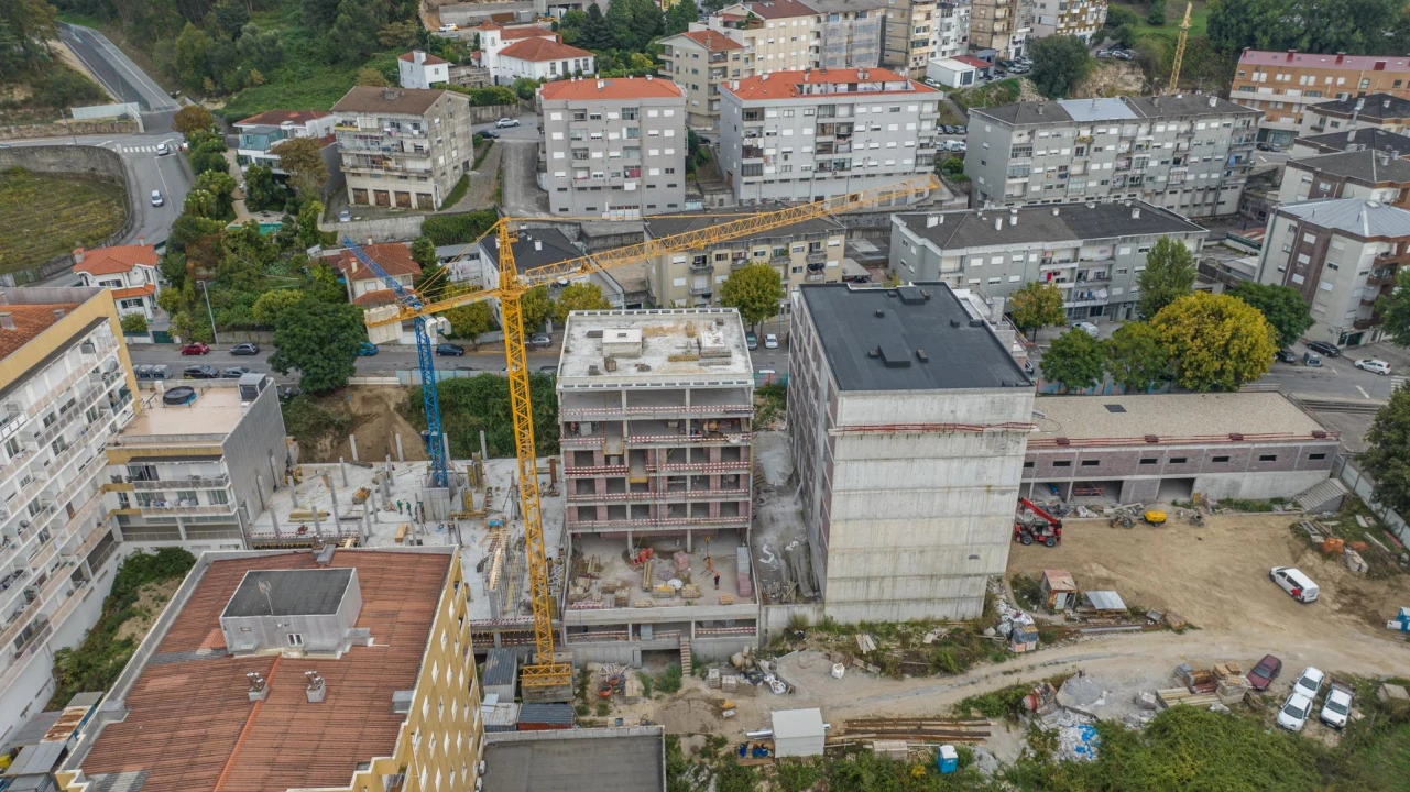 Apartamento T2 para Venda em Braga (Maximinos, Sé e Cividade) Foto 32