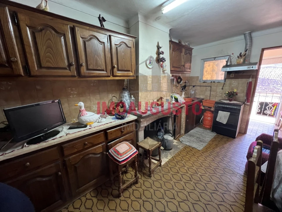 Moradia T3 para Venda em Lamegal Foto 4