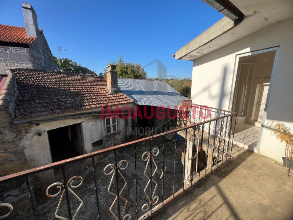 Moradia T3 para Venda em Lamegal Foto 9