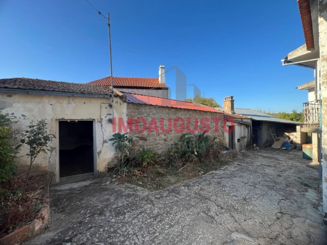 Moradia T3 para Venda em Lamegal Foto 2