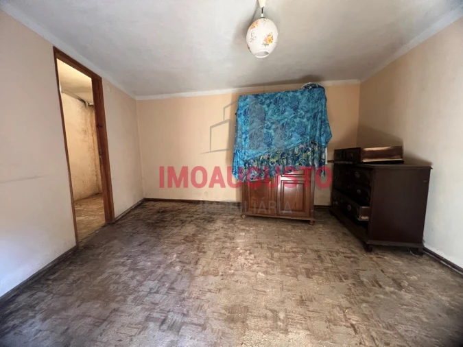 Moradia T3 para Venda em Lamegal Foto 11