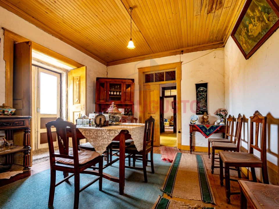 Moradia T5 para Venda em Vale de Azares Foto 7