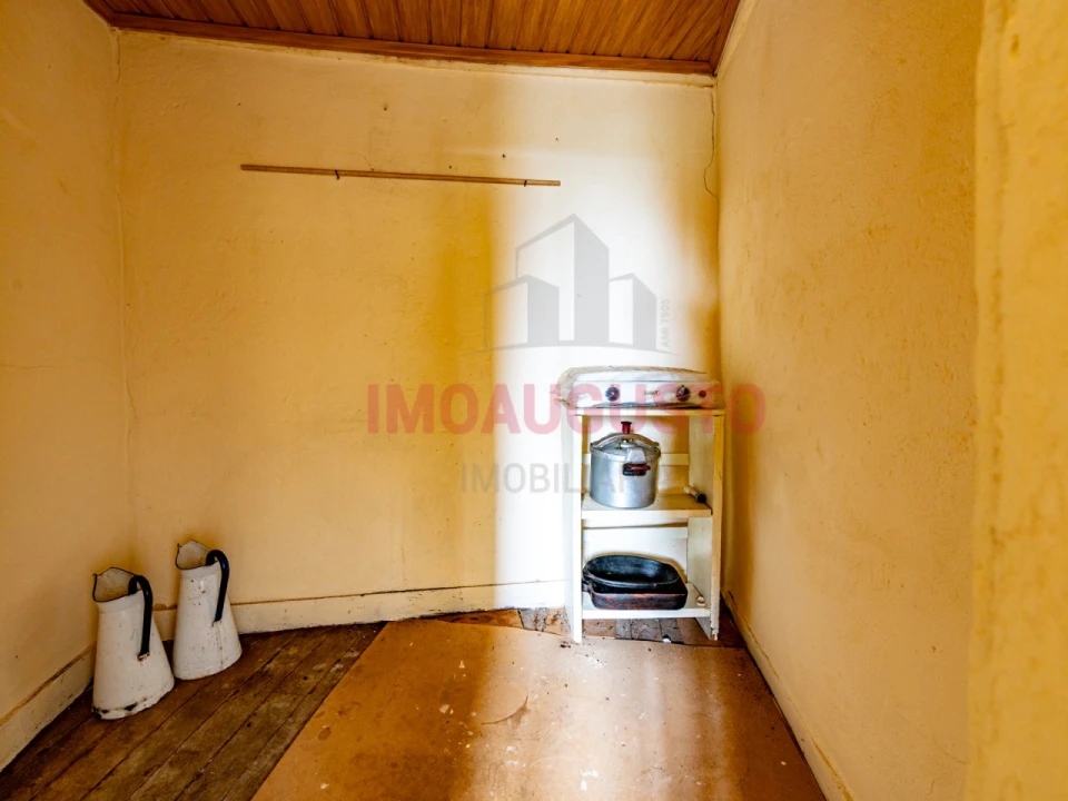 Moradia T5 para Venda em Vale de Azares Foto 20