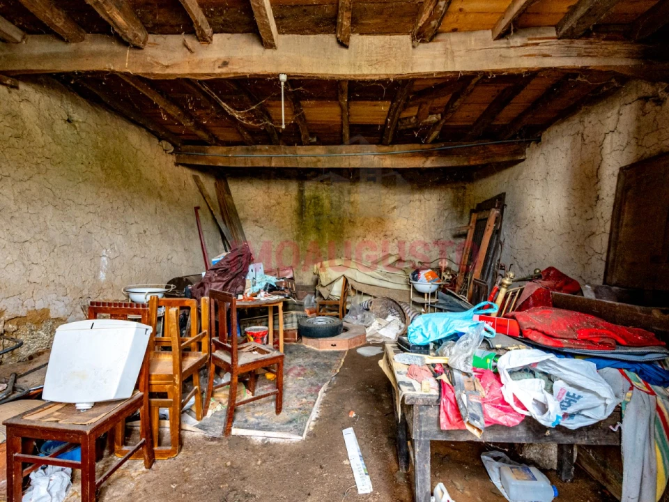 Moradia T5 para Venda em Vale de Azares Foto 23