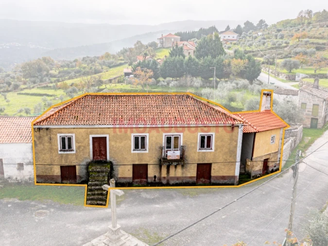 Moradia T5 para Venda em Vale de Azares