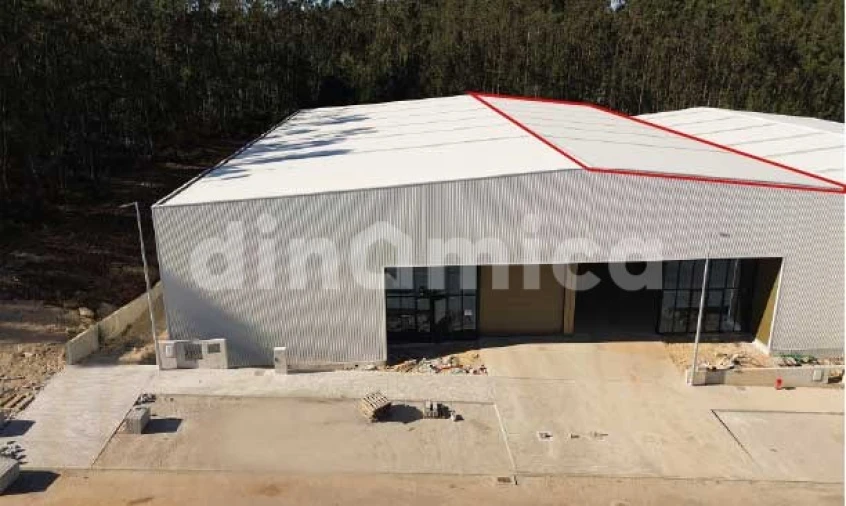 Armazém para Arrendamento em Ribeirão