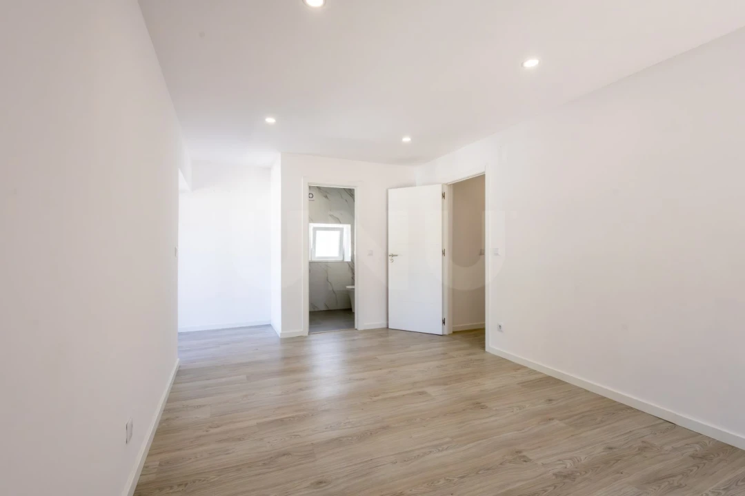 Moradia T6 para Venda em Pedreiras Foto 30