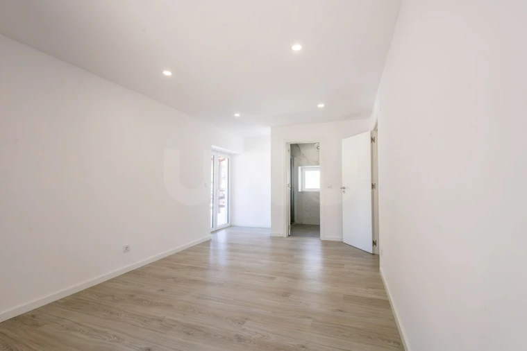 Moradia T6 para Venda em Pedreiras Foto 29