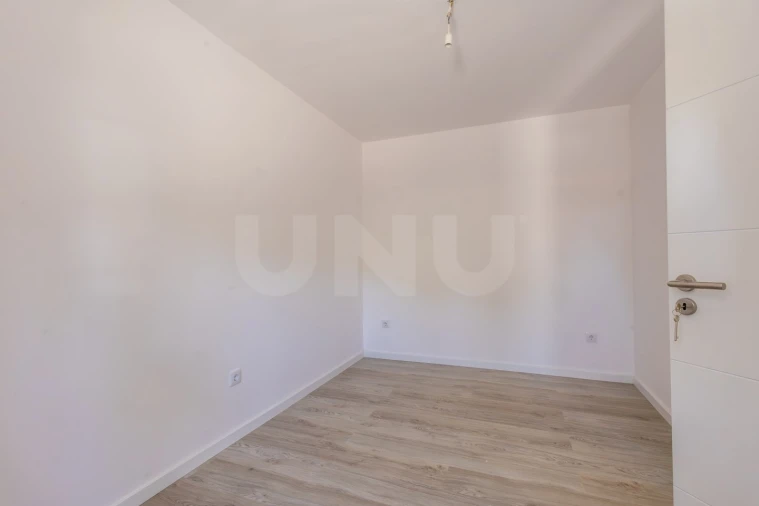 Moradia T6 para Venda em Pedreiras Foto 38