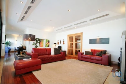 Apartamento T5 para Venda em Olivais