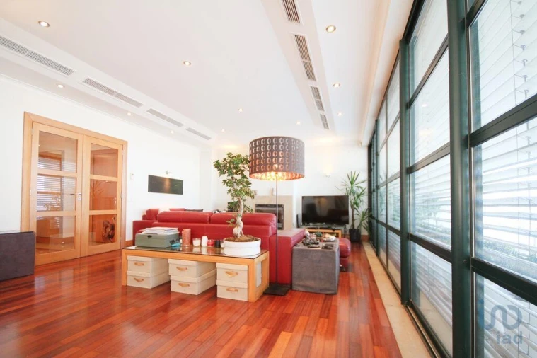 Apartamento T5 para Venda em Olivais Foto 6