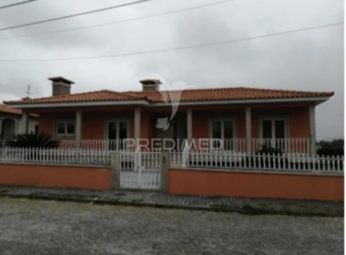 Moradia T3 para Venda em Nine Foto 1