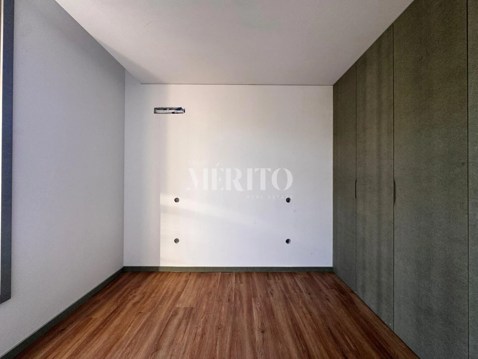 Apartamento T3 para Venda em Creixomil Foto 9