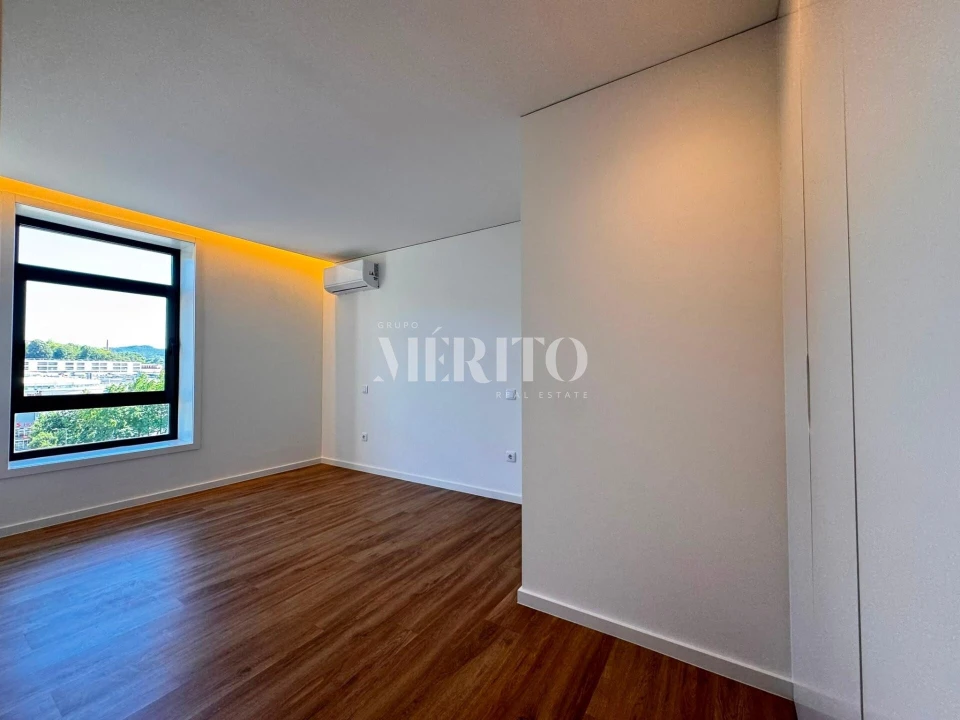 Apartamento T3 para Venda em Creixomil Foto 13