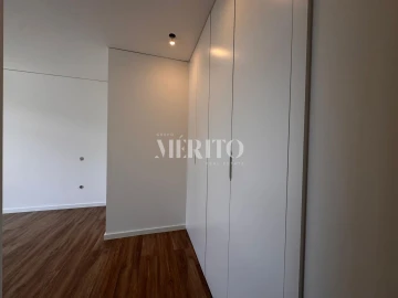Apartamento T3 para Venda em Creixomil