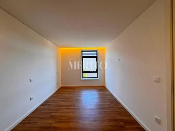 Apartamento T3 para Venda em Creixomil
