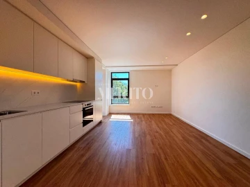 Apartamento T3 para Venda em Creixomil