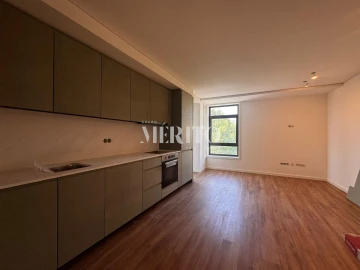 Apartamento T3 para Venda em Creixomil