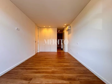Apartamento T3 para Venda em Creixomil