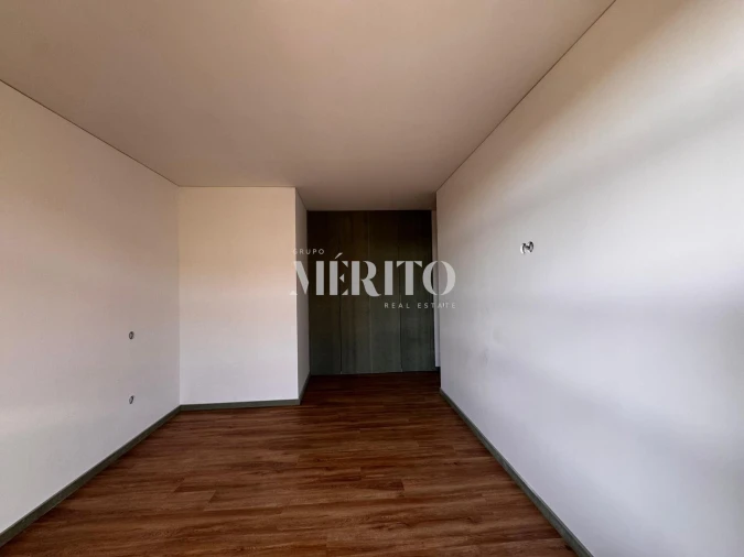 Apartamento T3 para Venda em Creixomil Foto 5
