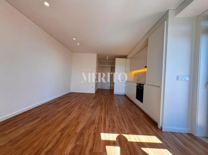 Apartamento T3 para Venda em Creixomil Foto 2