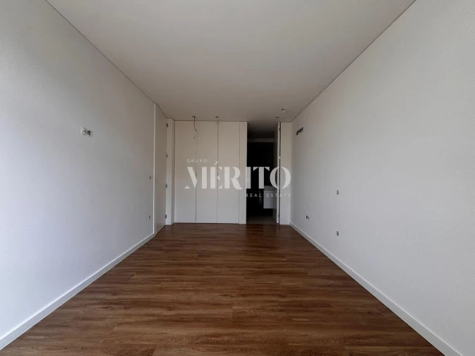Apartamento T3 para Venda em Creixomil Foto 16