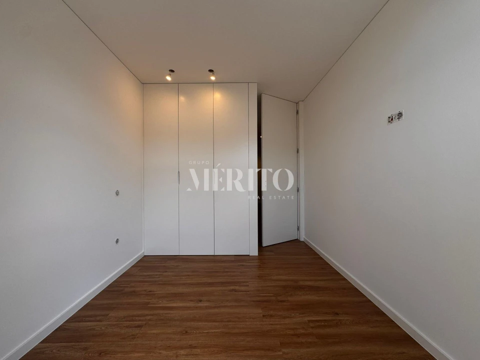 Apartamento T3 para Venda em Creixomil Foto 21