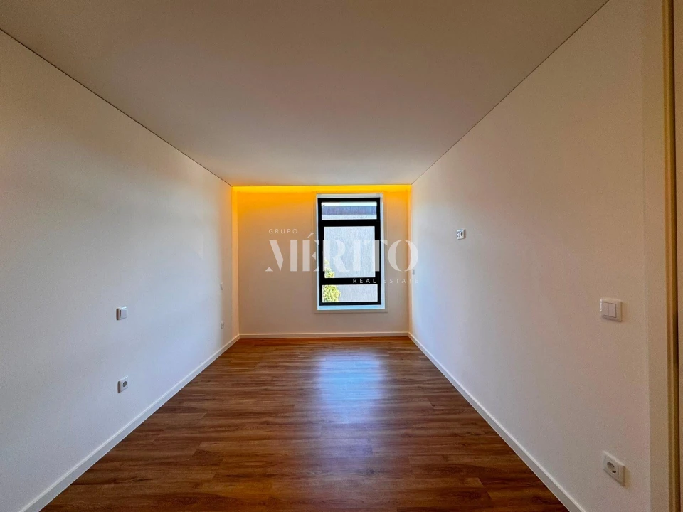 Apartamento T3 para Venda em Creixomil Foto 11