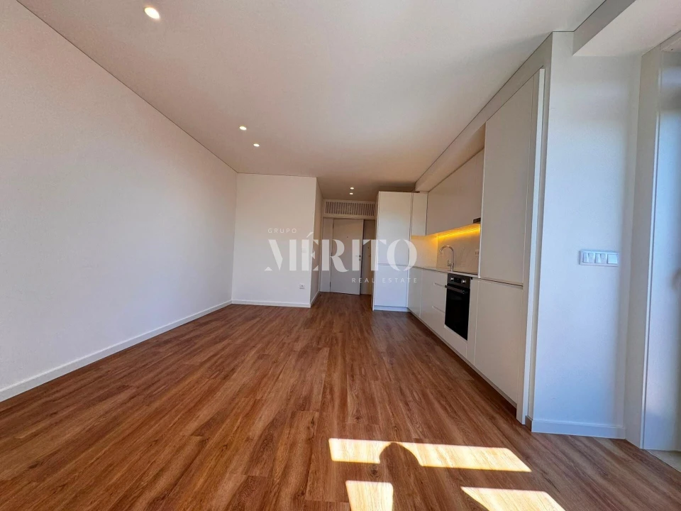 Apartamento T3 para Venda em Creixomil Foto 2