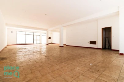 Loja para Arrendamento em São Vicente (Braga)