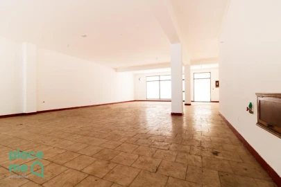 Loja para Arrendamento em São Vicente (Braga)