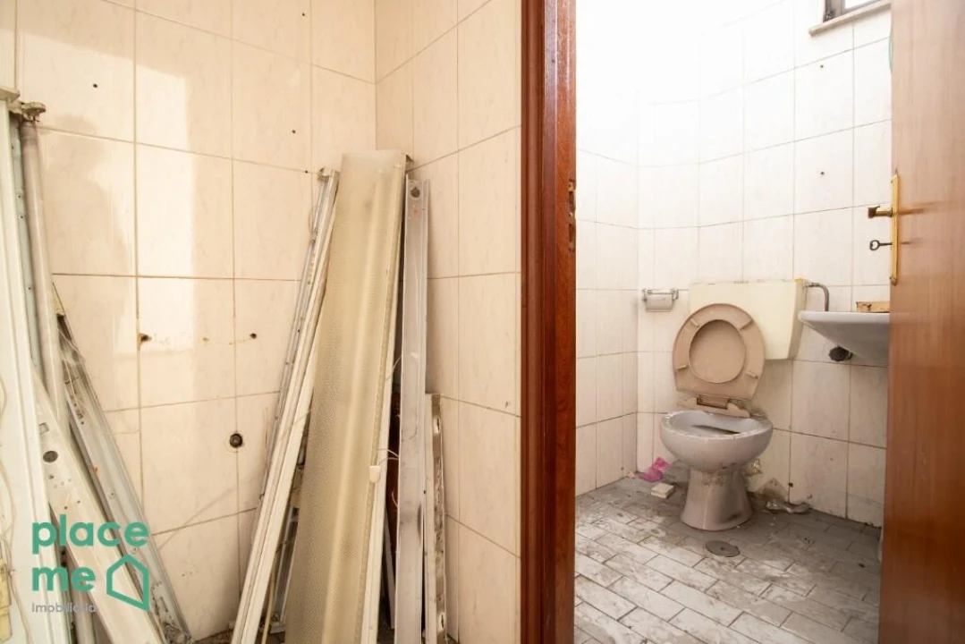 Loja para Arrendamento em São Vicente (Braga) Foto 8