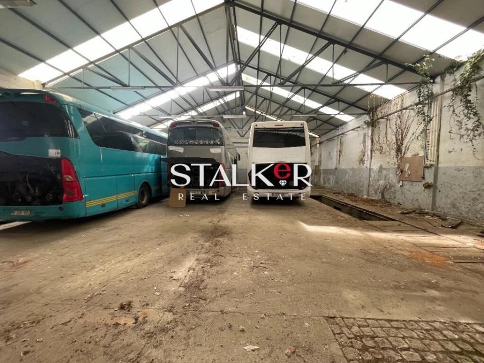 Armazém para Venda em São Miguel do Souto e Mosteirô Foto 3