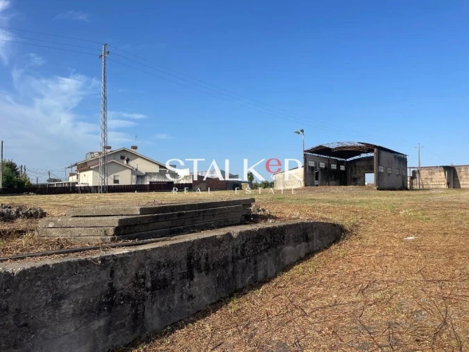 Armazém para Venda em São Miguel do Souto e Mosteirô Foto 9
