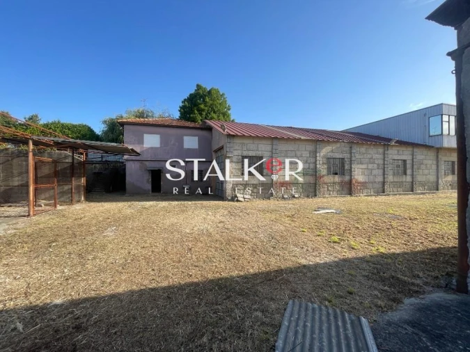 Armazém para Venda em São Miguel do Souto e Mosteirô Foto 18