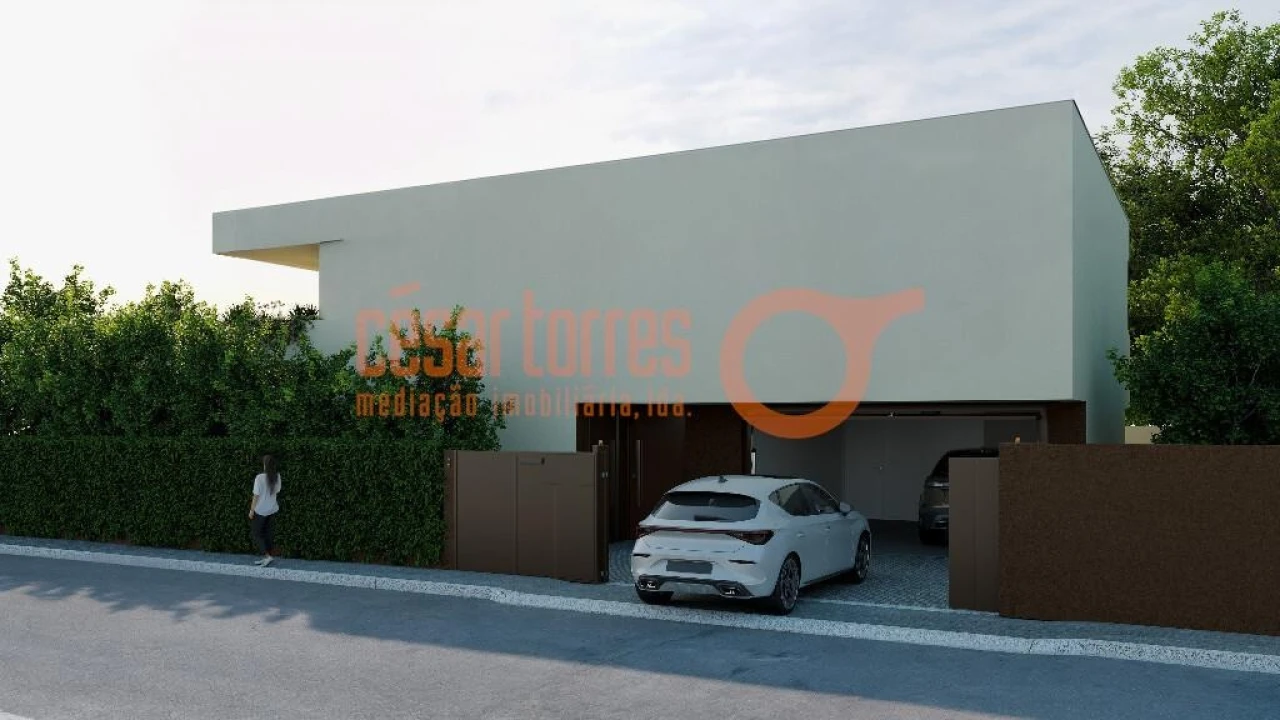Moradia T4 para Venda em São Felix da Marinha Foto 2
