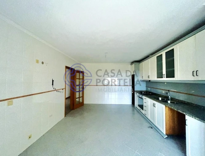 Apartamento T3 para Venda em Argoncilhe Foto 17