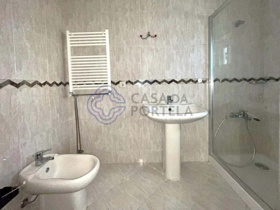 Apartamento T3 para Venda em Argoncilhe Foto 38