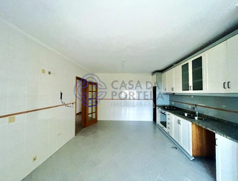 Apartamento T3 para Venda em Argoncilhe Foto 17