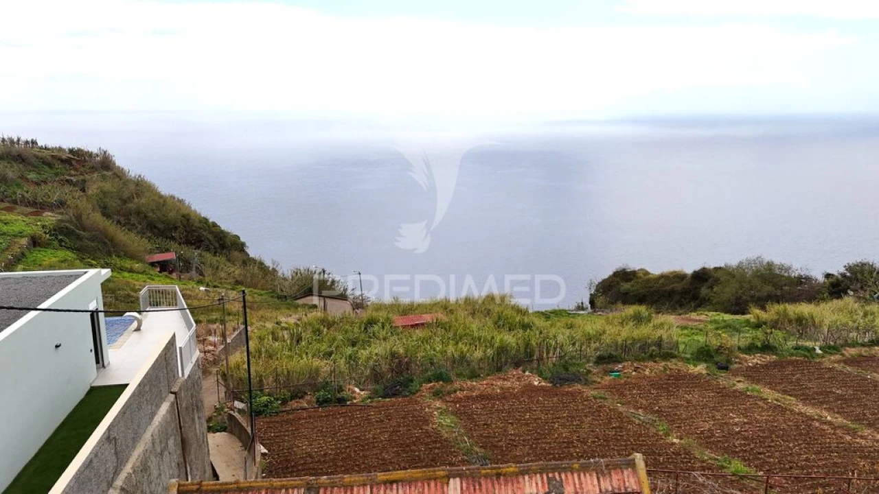 Moradia T3 para Venda em Canhas Foto 16