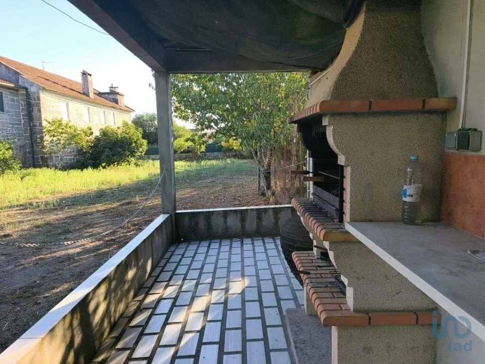 Moradia T5 para Venda em Canas de Senhorim Foto 3