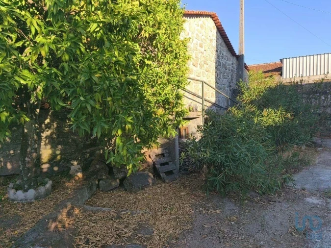 Moradia T5 para Venda em Canas de Senhorim Foto 3